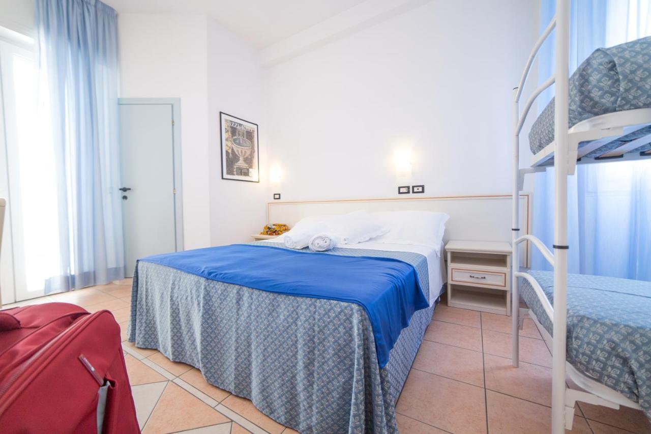 Hotel Elite Cattolica Kültér fotó