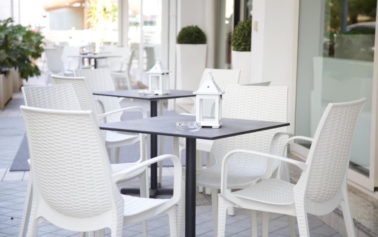 Hotel Elite Cattolica Kültér fotó
