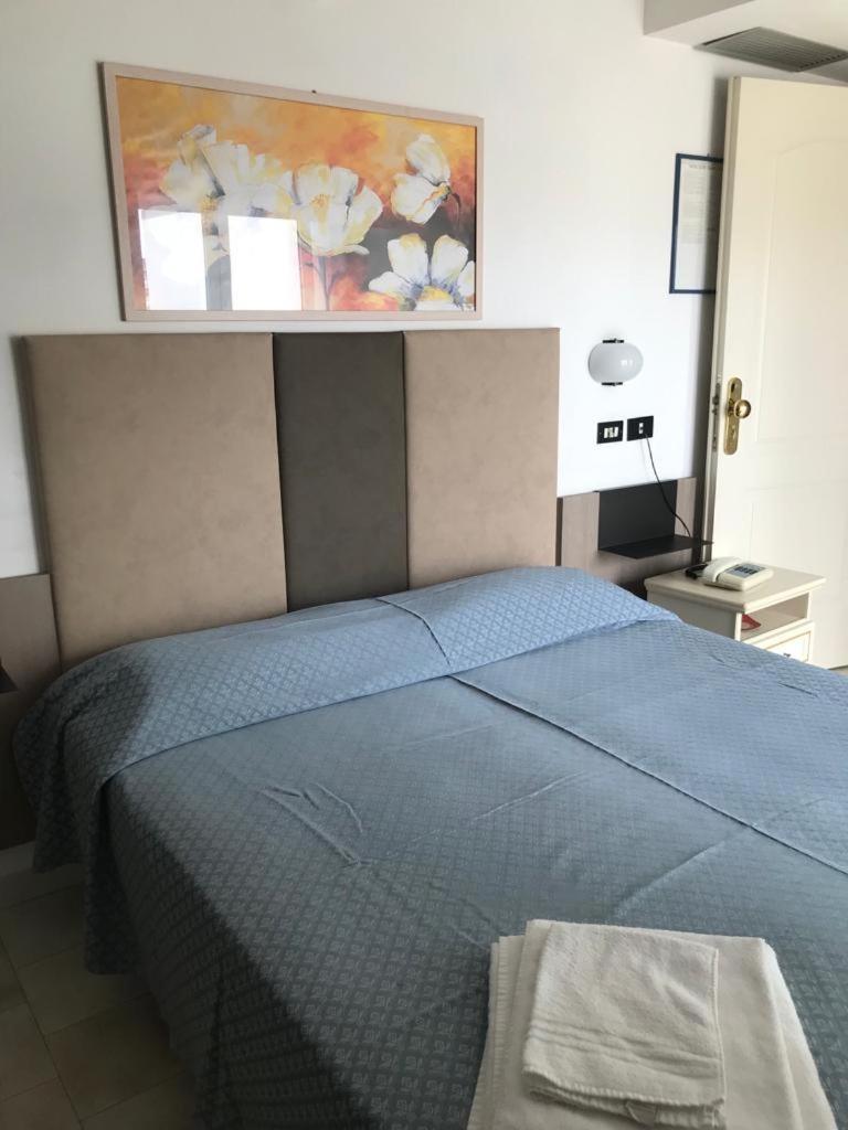 Hotel Elite Cattolica Kültér fotó